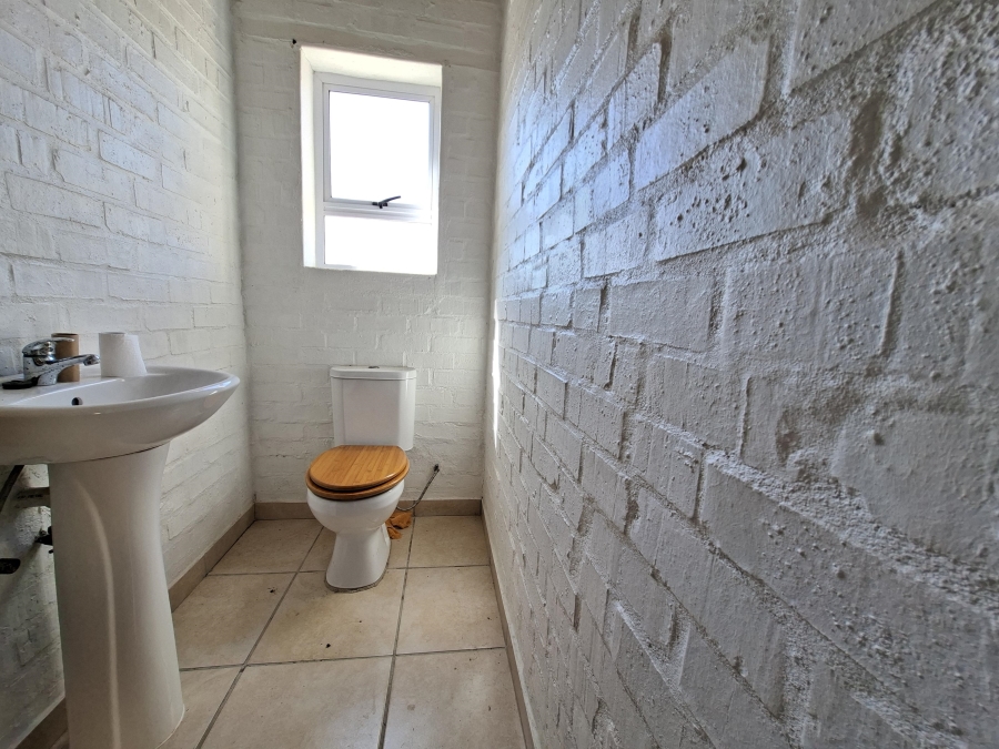 2 Bedroom Property for Sale in Pringle Bay Western Cape